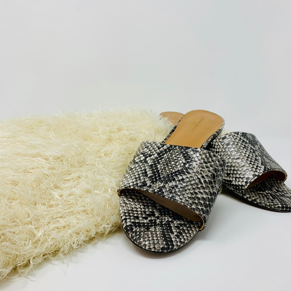 🌸 SOLD 🌸 Banana Republic | Snake Skin Sandals - Picture 2 of 5